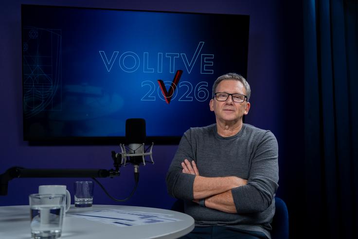 Uhan opozarja, da neopredeljeni volivci niso homogena skupina. "Ne gre za enotno populacijo. Del volivcev se odloči šele v zadnjem trenutku, nekateri pa so do politike preprosto indiferentni ali menijo, da so vsi politiki enaki," je dejal. Del teh volivcev se lahko po njegovem odloča tudi glede na trenutno politično dinamiko. | Foto: Liam Toni Šironjič