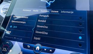 Ministrstvo za kulturo: v pol leta slovenski jezik v vse avtomobile