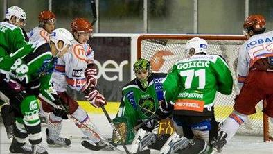 Večni derbi po podaljšku Zmajem