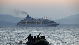 Grki migrante z otokov selijo na celino