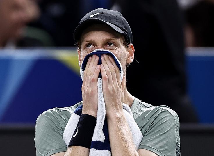 Jannik Sinner bo še nekaj časa čakal na končno odločitev. | Foto: Reuters