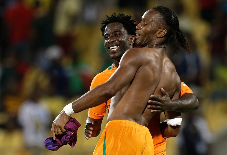 Wilfried Bony in Didier Drogba sta bila pred dobrim desetletjem soigralca v napadu Slonokoščene obale. | Foto: Guliverimage