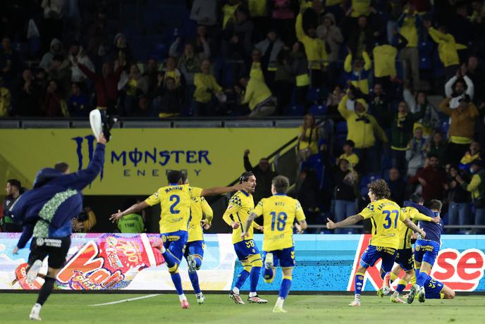 Las Palmas šokiral Oblaka v izdihljajih srečanja