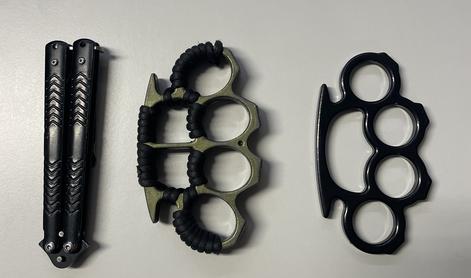 Na shodu v Novem mestu zaseženih več kosov orožja #foto