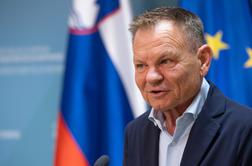 Minister Matoz ob dnevu državnosti poudaril pomembno vlogo policije