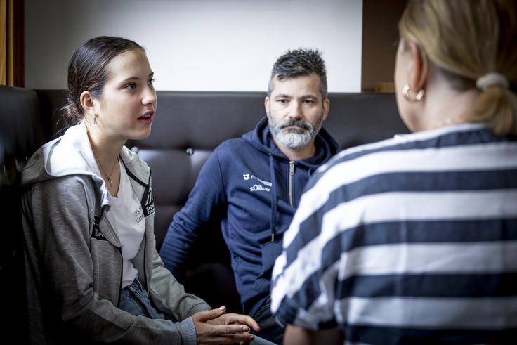 "Ko sem se pogledala v ogledalo, se nisem videla kot suhe, in najprej niti nisem zaznala, da je to težava in nekaj, kar želim rešiti." | Foto: Ana Kovač