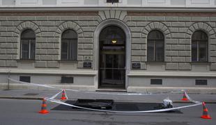Cerarjeva vlada prejela smrdljivo pošto