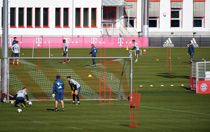 Bodo nogometaši v bundesligi kmalu znova stopili na igrišča? | Foto: Reuters