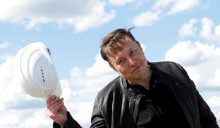Janša povabil Elona Muska: Tesla naj v Sloveniji odpre novo tovarno