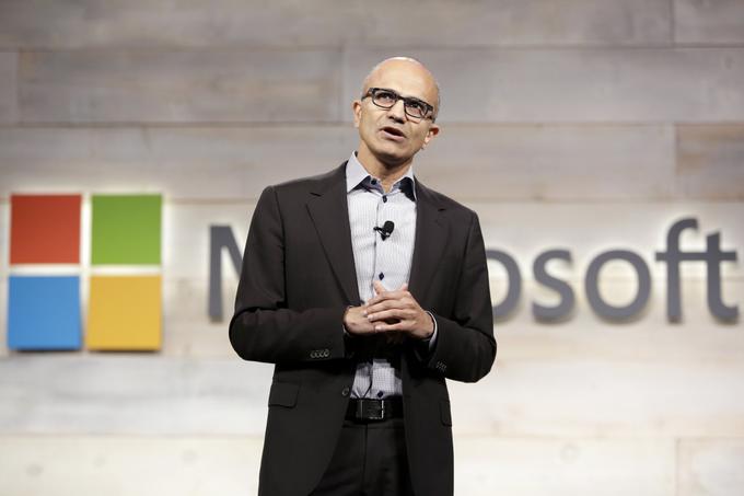 Največ zaslug za Microsoftov poslovni "pivot", ki se je začel dogajati sredi prejšnjega desetletja, ima zdajšnji direktor Satya Nadella, ki je vajeti Microsofta prevzel leta 2014.  | Foto: Reuters