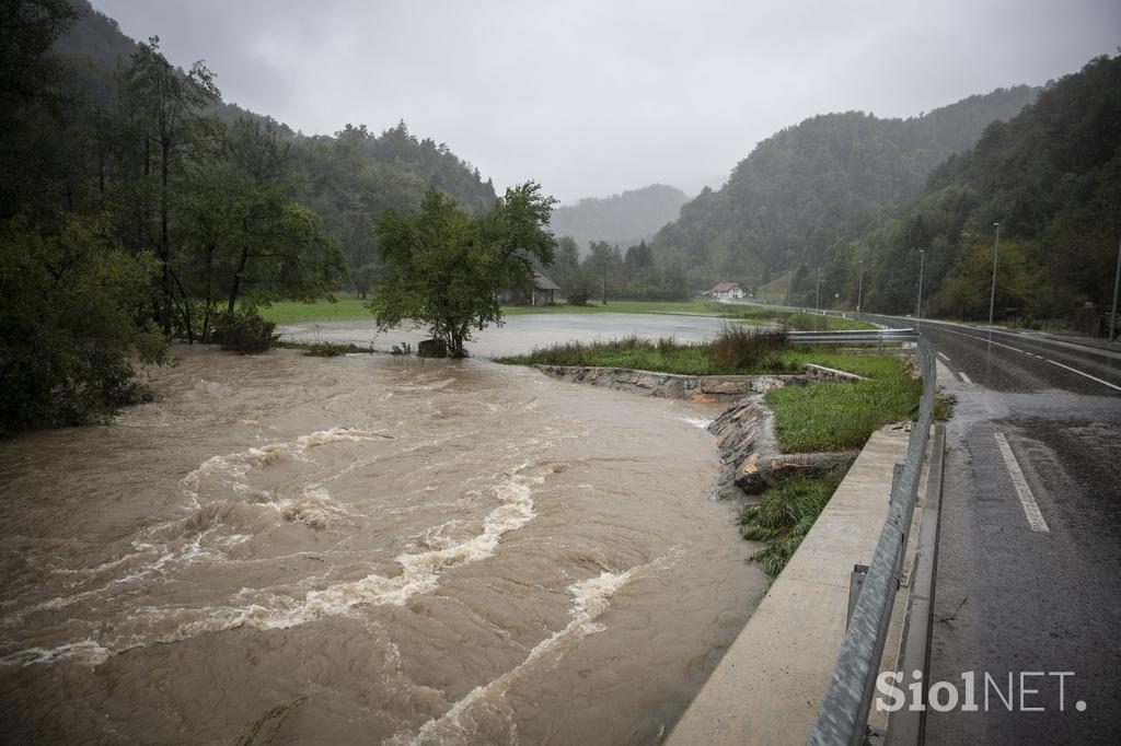 Visoka voda, poplave, dež, padavine.