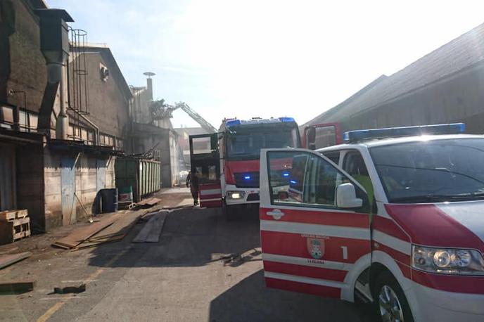 Požar v delavnici v Ljubljani | Zjutraj je v Ljubljani zagorelo v delavnici na Kavčičevi ulici. | Foto Gasilska brigada Ljubljana