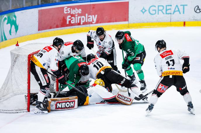 ICE: HK Olimpija Ljubljana - Pioneers Vorarlberg | Olimpija je s 5:2 premagala Pioneers Vorarlberg. | Foto Aleš Fevžer