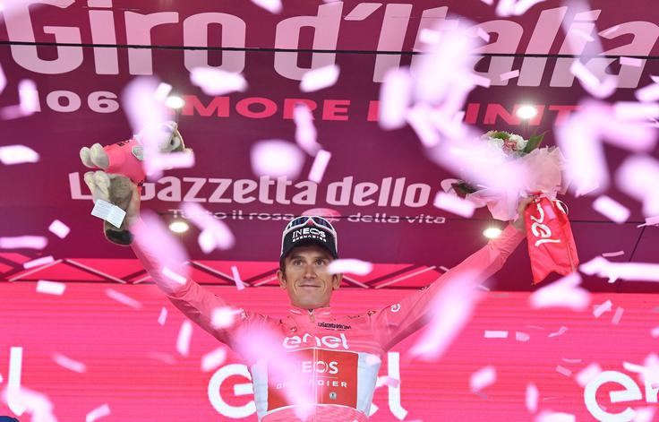 Geraint Thomas bo tudi v sredo nosil rožnato majico vodilnega. | Foto: Reuters