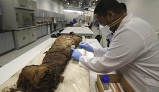 Na 1300 let stari mumiji našli tetovažo z imenom Mihael