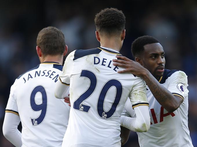 Dele Alli s Tottenhamom vztraja v boju za naslov angleškega prvaka. | Foto: Reuters