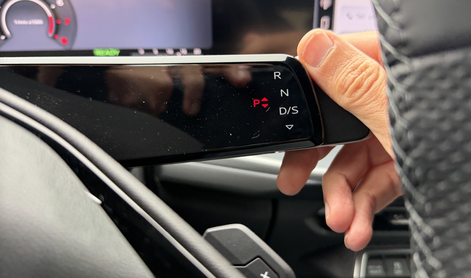 V nemškem premijskem SUV je taka zanimiva novost #video