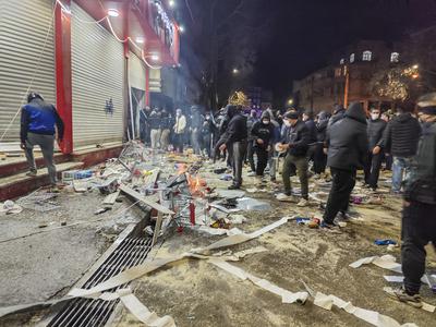 Protesti v Iranu: na ulicah odjeknili streli, ljudje brez dostopa do interneta