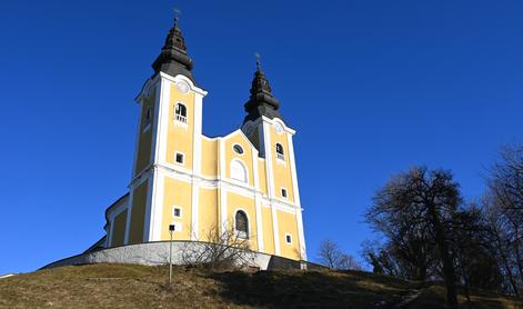 Kako do slikovite cerkvice, ki se jo vidi od daleč #video