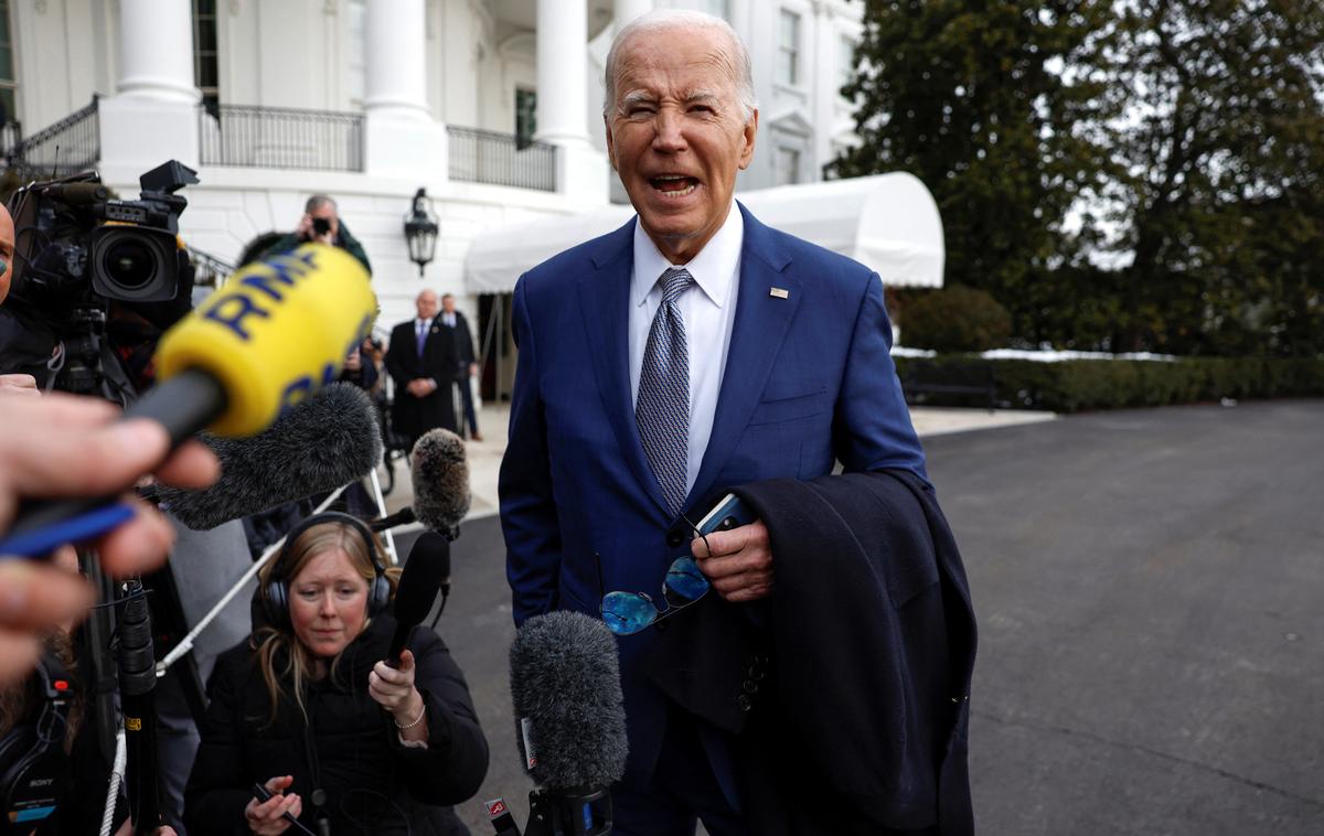 Joe Biden | Washington je v sredo hutije označil za teroristično skupino in to takoj še isti dan potrdil z novim napadom na raketna izstrelišča v Jemnu. | Foto Reuters