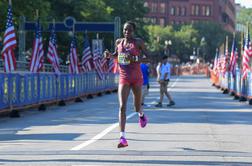 Kenijka po goljufiji rojakinje z veliko zamudo postala zmagovalka bostonskega maratona