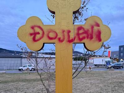 V Kopru poškodovali pravoslavni križ