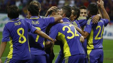 Dinamo se je rešil, Maribor gladko