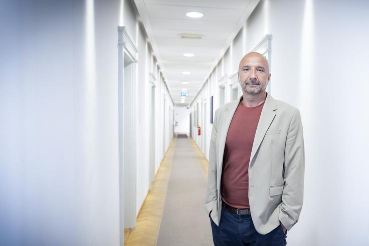 "Stopnja zavarovanosti se razlikuje med regijami. Višja je predvsem v vzhodni Sloveniji, kjer so toča, viharji in suša pogostejši. Zaradi podnebnih sprememb pa so intenzivni vremenski pojavi vse pogostejši tudi na območjih, ki v preteklosti niso veljala za posebej ogrožena, kot sta Bled in Kočevje. To potrjuje, da je obvladovanje vremenskih tveganj danes pomembno za kmetijska gospodarstva po vsej Sloveniji." | Foto: Ana Kovač