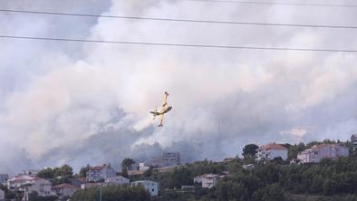 Split in okolica v dimu: nad Solinom še vedno gori, na pomoč gasilci iz Zagreba #video