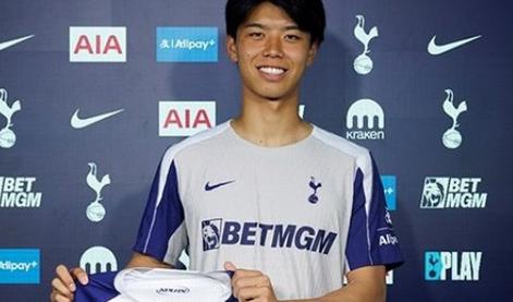 Mladi japonski branilec Takai nova okrepitev Tottenhama