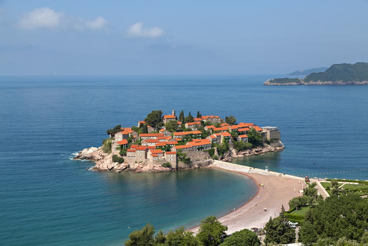 V Črni gori, kjer živi okoli 622 tisoč ljudi, so potrdili 290 novih okužb. | Foto: Getty Images