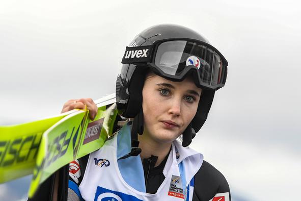 Udarec v skokih: ena končuje kariero, druga obupano išče denar za olimpijske sanje