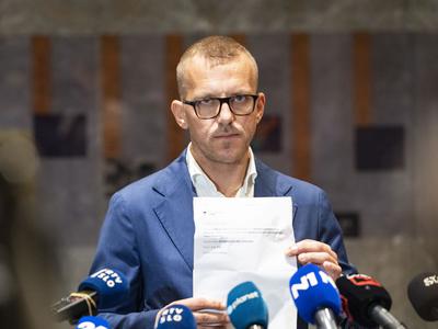 Znano je, ali je Mijič zaprosil za nadomestilo plače