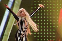 Lady Gaga zaradi poškodbe kolkov odpovedala turnejo