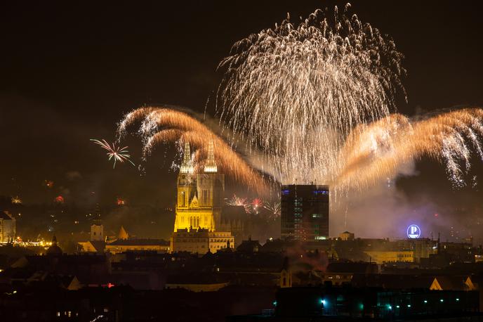 Ognjemet v Zagrebu | Izbor prizorišč v hrvaški prestolnici je na najdaljšo noč v letu zelo raznolik: od Trga bana Jelačića in adventnih prizorišč do nočnih klubov, ki bodo odprti do dveh zjutraj. | Foto Reuters
