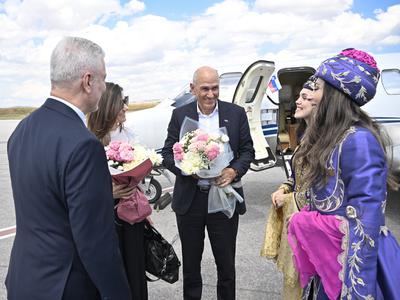 Voditelji Nata z večerjo začenjajo vrh v Ankari