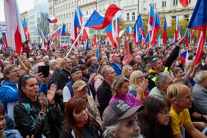 Lani jeseni so bili v Pragi množični protesti proti visoki inflaciji, češki podpori Ukrajini in sankcijam EU proti Rusiji. | Foto: Guliverimage/Vladimir Fedorenko