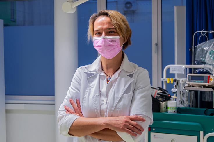 "Kot neodvisna kandidatka sem pripravljena kandidirati tudi za poslanko, se pa vidim predvsem v izvršilni funkciji. Zato sem tudi sprejela povabilo v gibanje Povežimo Slovenijo in sem njihova kandidatka za ministrico za zdravje." | Foto: Gaja Hanuna