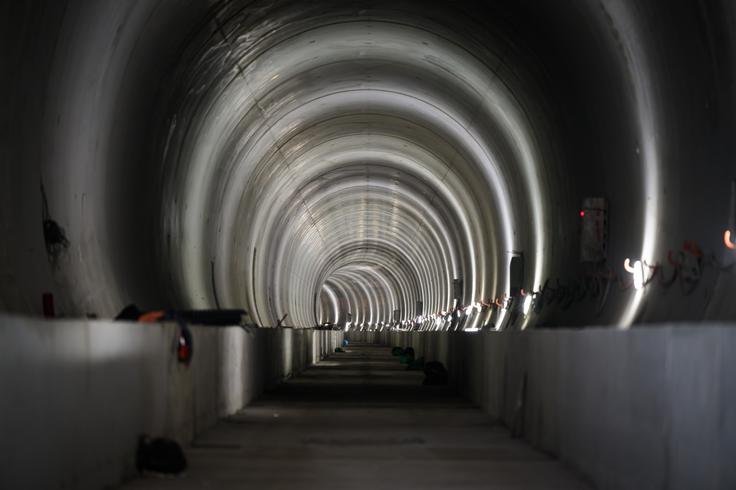 Gradbišče drugega tira Divača-Koper z udeležbo ministrice za infrastrukturo ter predstavnikov družbe 2TDK. | Foto: STA