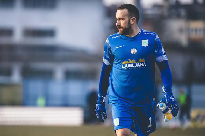 Hrvaški vratar Ivan Banić je na tretji tekmi v dresu Olimpije prejel prva zadetka v 1. SNL. | Foto: Grega Valančič/Sportida