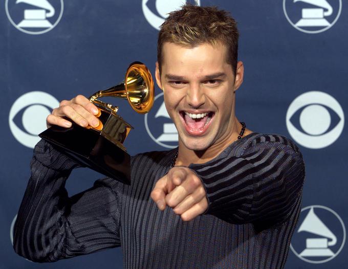 Od začetka svoje solo kariere leta 1991 je Ricky Martin prodal več kot 70 milijonov albumov, s čimer je postal eden najbolje prodajanih izvajalcev latino glasbe vseh časov. | Foto: Reuters