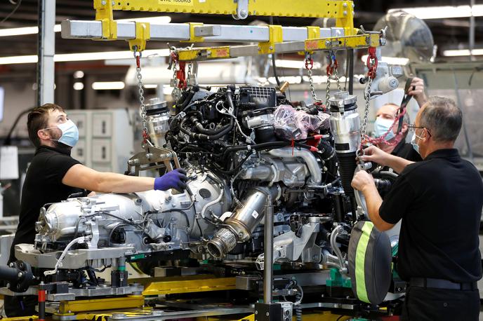 Rolls-Royce | Podjetje je lani za milijardo funtov oklestilo stroške, tudi z odpuščanjem. | Foto Reuters