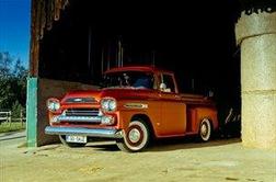 Chevrolet apache – klasični ameriški pickup na slovenskem podeželju