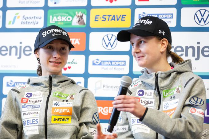 "Zdržati take pritiske, kot jih je ona, je hvalevredno. Super skače, v zadnjem času pa je zrasla tudi osebnostno." | Foto: Aleš Fevžer