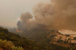 Požar na jugu Španije iz domov pregnal na stotine ljudi #video #foto