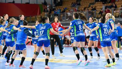 Slovenke so se poigrale s tekmicami