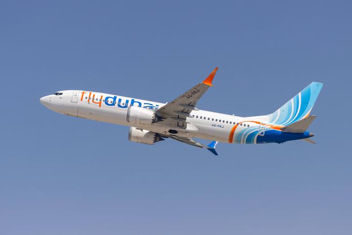 Drama na letalu družbe FlyDubai: nasilni spor med pilotoma, enega naj bi zabodli