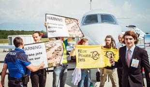 Slovenec skupaj s somišljeniki blokiral letališče v Ženevi