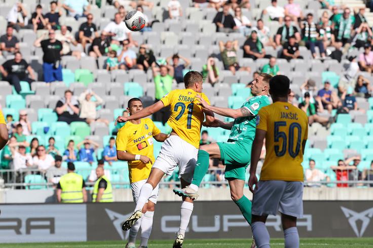 Olimpija Bravo V prvem polčasu na ljubljanskem obračunu v Stožicah ni bilo zadetkov. | Foto: www.alesfevzer.com