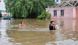 Obilne padavine na Krimu povzročile poplave #video